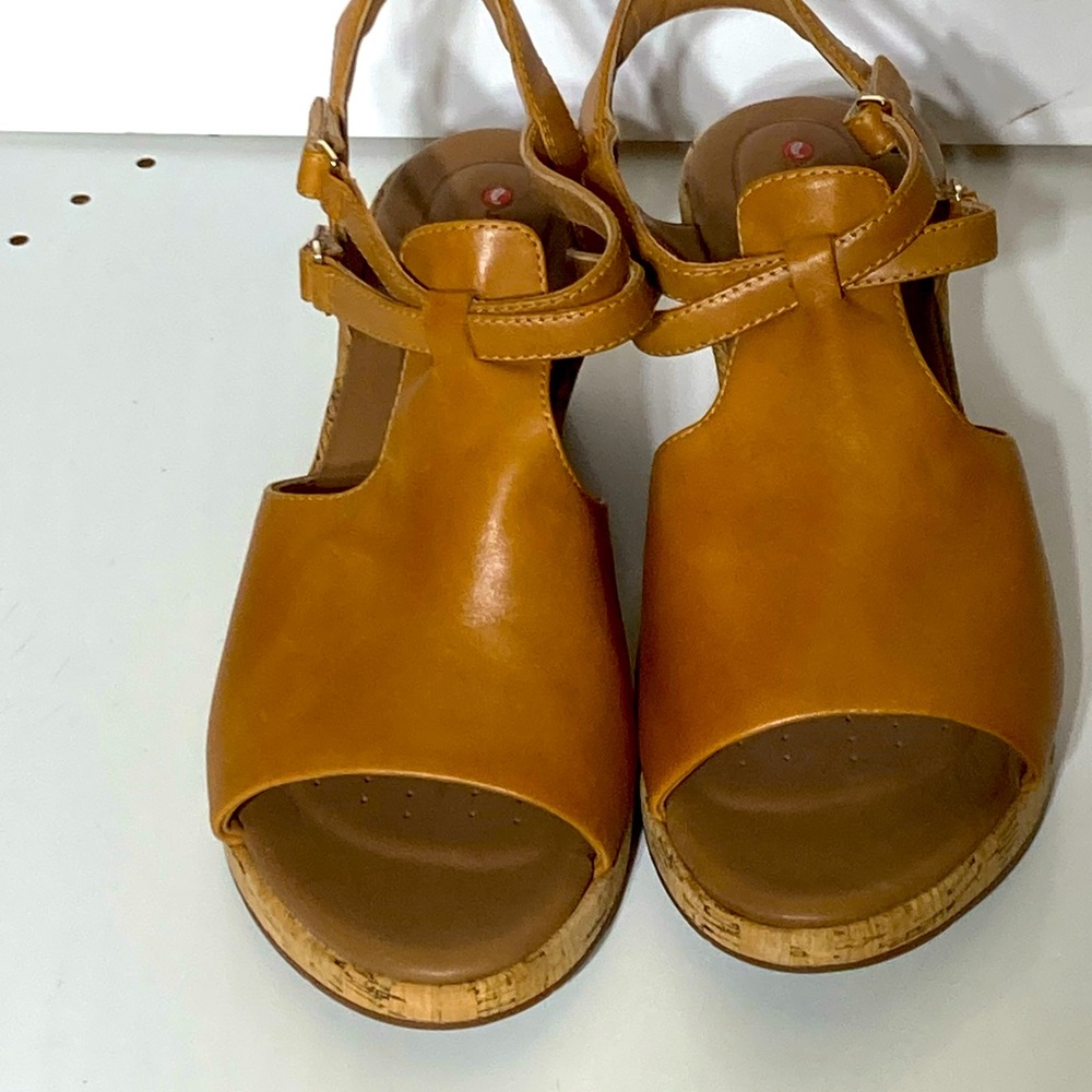Unstructured by Clark Wedges Sz 11.